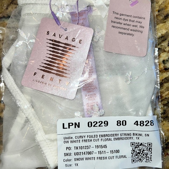 Savage X Fenty Women's FOILED SPRIGS EMBROIDERED STRING BIKINI 1X NWT Plus Size - Picture 4 of 4